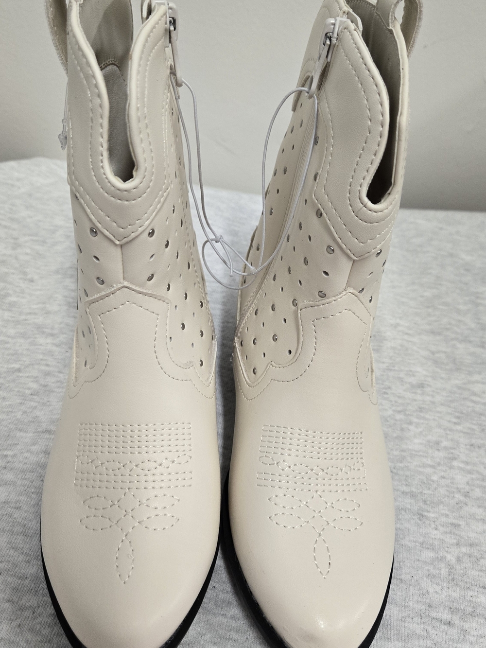 Art class Cream Western-Style  Ankle Boots